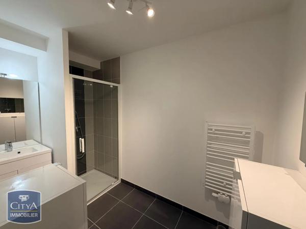 Appartement à louer 3 pièces 67.72m² Tours (37000)