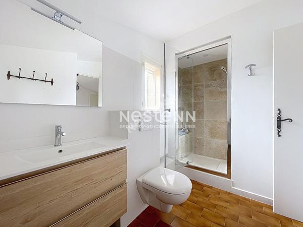 Lourmarin - Maison 5 pièce(s), 180m2, 4 belles chambres, garage-,piscine