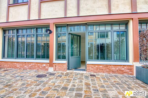 Versailles Notre -Dame - Maison 4/5 pièces 116.90 m ² au sol avec terrasse de 25 m² €1 160 000 ** - Référence 26484