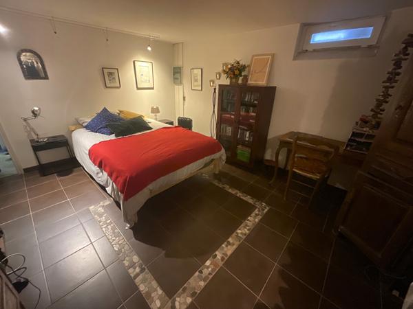 Maison quartier poste 8 minutes gare 2-3 chambres