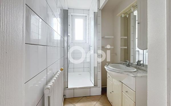 Appartement à louer    3 pièces •  Brive-la-Gaillarde