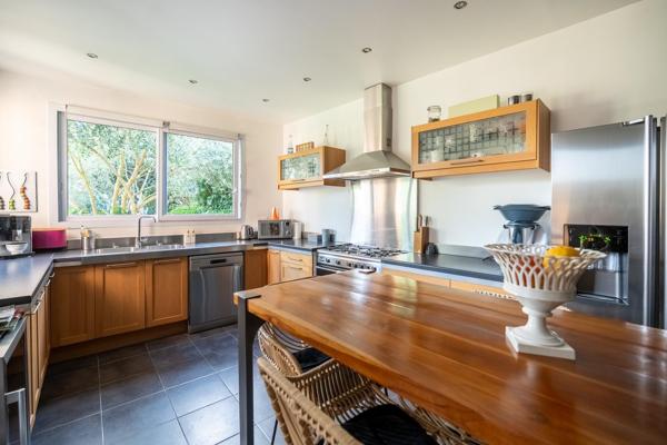 Jolie Meulière, plein centre, de 205 m² habitables