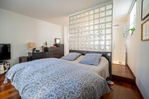 Jolie Meulière, plein centre, de 205 m² habitables