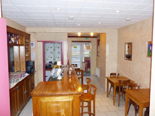 Vente des murs et du fonds de commerce - 710 m² - Le Puy-en-Velay