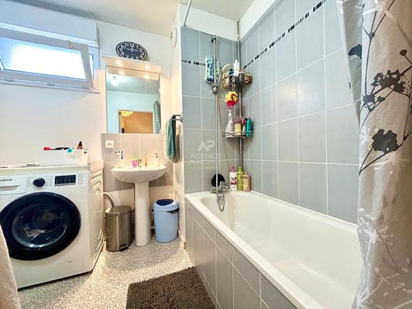 Appartement Vernouillet 3 pièce(s) 53 m2 €213 000 ** - Référence 1067