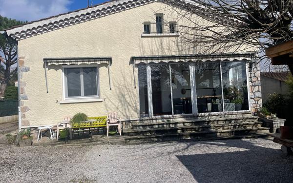 Maison à vendre    5 pièces • 135 m2 Roquecourbe