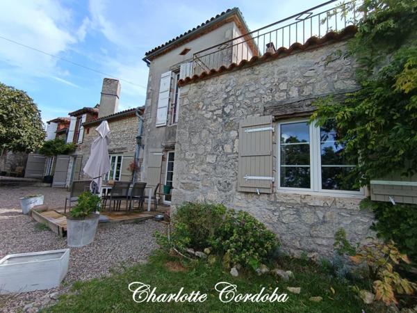 🌿 Il était une fois une maison en pierre au cœur de la nature… 2 ha et vue imprenable