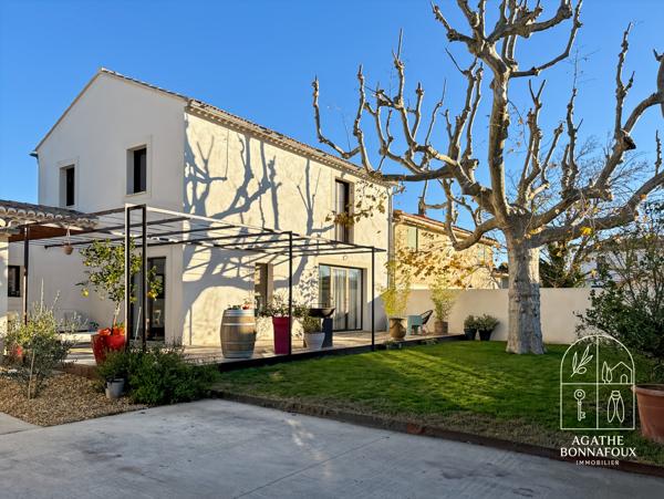 Châteaurenard (13160) Mas entièrement rénové 3 chambres 126 m2 et garage sur 400 m2 de terrain