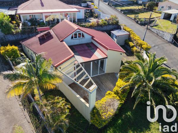 House for sale 4 rooms 131 m² Le Tampon