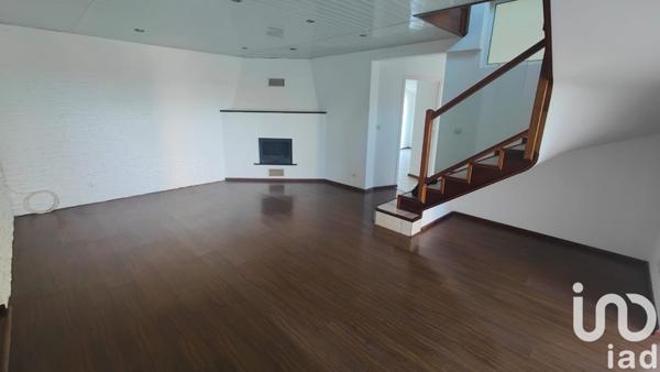 House for sale 4 rooms 131 m² Le Tampon