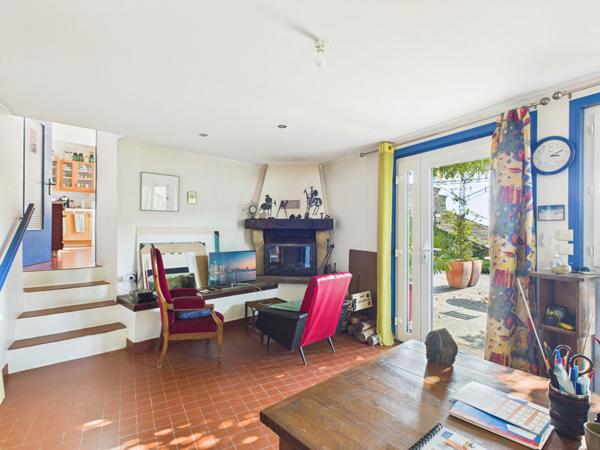 Maison atypique , du charme, du potentiel à Tournon Sur Rhone 5 pièces 138 m2 et dépendances