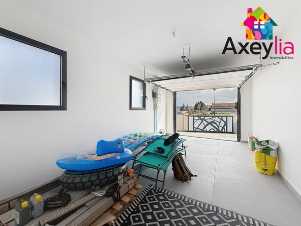 Saint-Alban-les-Eaux (42370) A VENDRE - SAINT-ALBAN-LES-EAUX - MAISON NEUVE DE 125M2 AVEC 3 CHAMBRES, TERRASSE, PISCINE, GARAGE ET TERRAIN