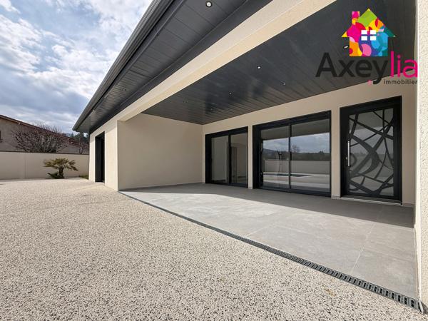 Saint-Alban-les-Eaux (42370) A VENDRE - SAINT-ALBAN-LES-EAUX - MAISON NEUVE DE 125M2 AVEC 3 CHAMBRES, TERRASSE, PISCINE, GARAGE ET TERRAIN