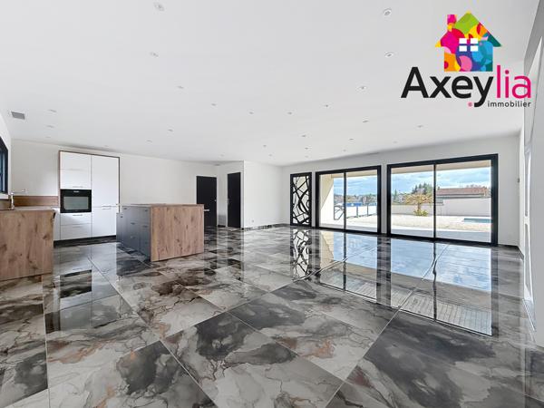 Saint-Alban-les-Eaux (42370) A VENDRE - SAINT-ALBAN-LES-EAUX - MAISON NEUVE DE 125M2 AVEC 3 CHAMBRES, TERRASSE, PISCINE, GARAGE ET TERRAIN