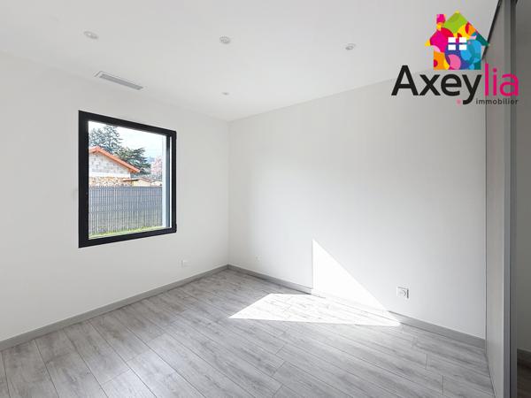 Saint-Alban-les-Eaux (42370) A VENDRE - SAINT-ALBAN-LES-EAUX - MAISON NEUVE DE 125M2 AVEC 3 CHAMBRES, TERRASSE, PISCINE, GARAGE ET TERRAIN