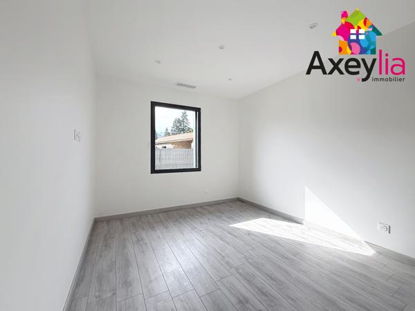Saint-Alban-les-Eaux (42370) A VENDRE - SAINT-ALBAN-LES-EAUX - MAISON NEUVE DE 125M2 AVEC 3 CHAMBRES, TERRASSE, PISCINE, GARAGE ET TERRAIN
