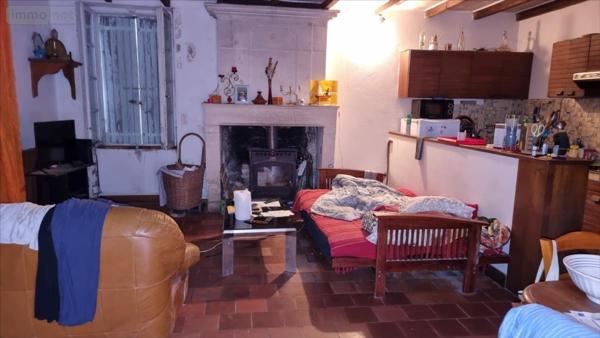 Maison à restaurer à vendre à Jonzac en Charente-Maritime (17500), ref : 1856