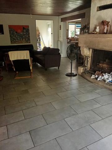 Vente                                                      Maison
                        
                     5 pièces                      134 m2                     à Port-Saint-Louis-du-Rhône