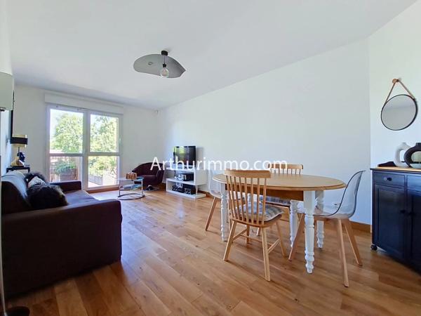 Vente                                                      Appartement
                        
                     3 pièces                      65 m2                     à Boissy-Saint-Léger