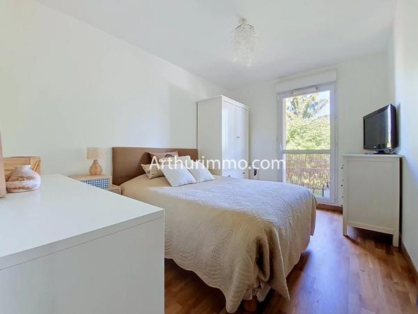 Vente                                                      Appartement
                        
                     3 pièces                      65 m2                     à Boissy-Saint-Léger