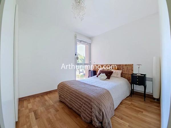 Vente                                                      Appartement
                        
                     3 pièces                      65 m2                     à Boissy-Saint-Léger
