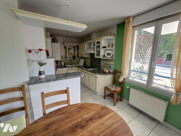 NEUVILLE SUR SAÔNE (69250) appartement T2 50m² parking privatif cave