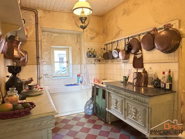 Maison en pierre de type médiéval – 246m²