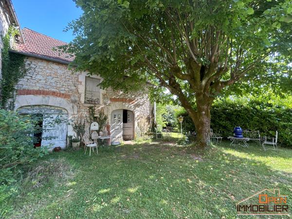 Maison en pierre de type médiéval – 246m²