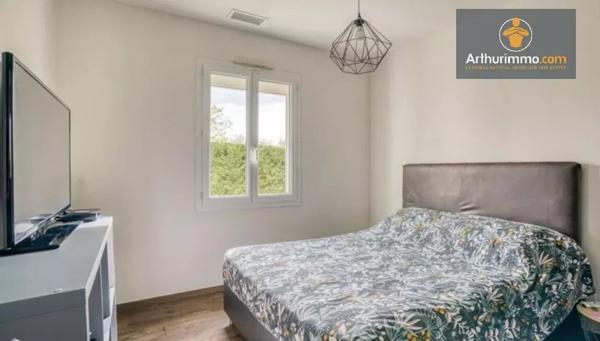 Vente                                                      Maison
                        
                     8 pièces                      150 m2                     à Casteljaloux