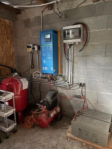 Terrain de 3 325 m²