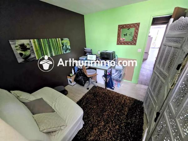 Vente                                                      Appartement
                        
                     4 pièces                      81 m2                     à Nandy