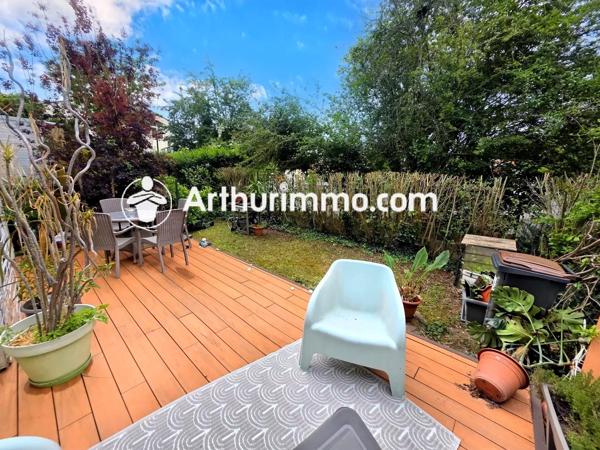 Vente                                                      Appartement
                        
                     4 pièces                      81 m2                     à Nandy