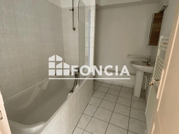 Location Studio 40.1 m² - 22 RUE CHARLES BAUDELAIRE Limoges 87000