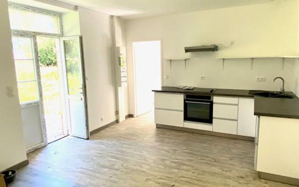 Appartement à louer    4 pièces •  Saint-Martin-de-Hinx