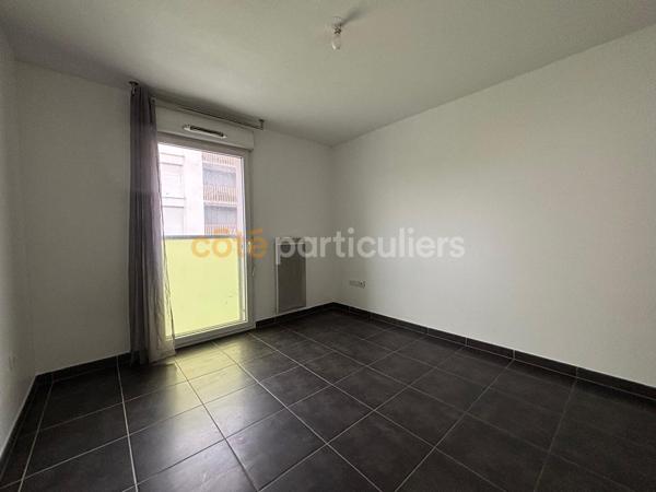 Vente
                Appartement39 m² - 2 Pièces -
                    LORMONT (33310)