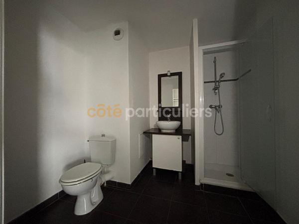 Vente
                Appartement39 m² - 2 Pièces -
                    LORMONT (33310)