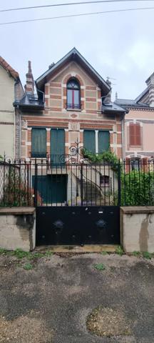 Vente                                                      Maison
                        
                     5 pièces                      97 m2                     à Pont-sur-Yonne