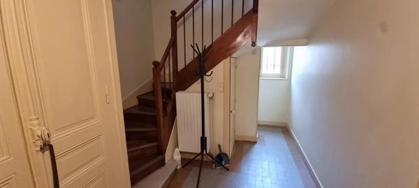 Vente                                                      Maison
                        
                     5 pièces                      97 m2                     à Pont-sur-Yonne