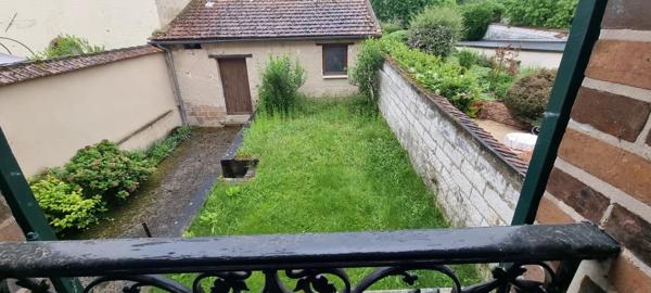 Vente                                                      Maison
                        
                     5 pièces                      97 m2                     à Pont-sur-Yonne