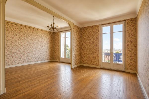 Appartement
         3 pièces
        - 69 m² Bien prestige 449 000 € *
