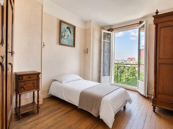 Appartement
         3 pièces
        - 69 m² Bien prestige 449 000 € *