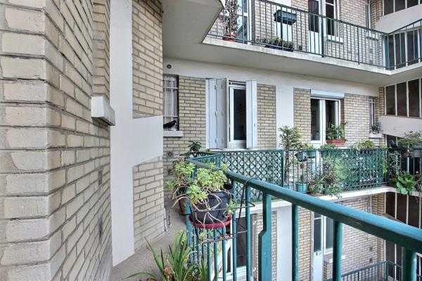 Appartement
         3 pièces
        - 69 m² Bien prestige 449 000 € *