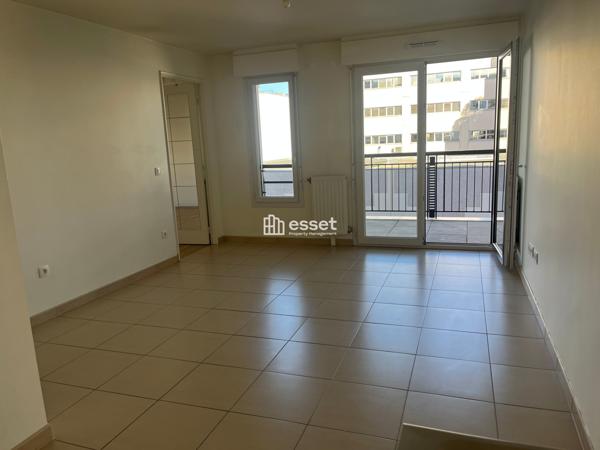 Location Appartement 2 pièces 42.3 m² - Suresnes 92150