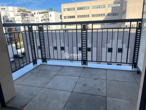 Location Appartement 2 pièces 42.3 m² - Suresnes 92150