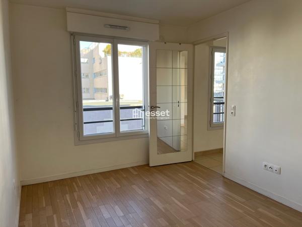 Location Appartement 2 pièces 42.3 m² - Suresnes 92150