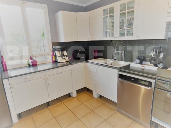 Maison contemporaine de 5 pièces, d'environ 110 m² , au calme 