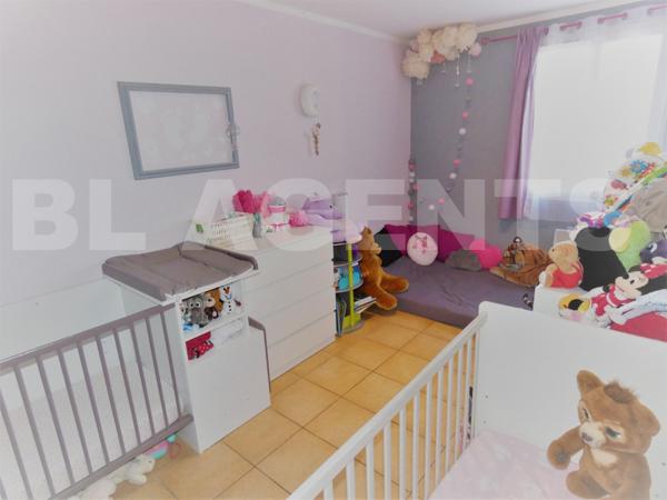 Maison contemporaine de 5 pièces, d'environ 110 m² , au calme 