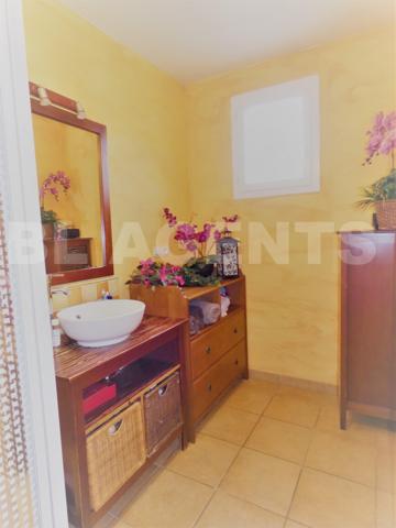 Maison contemporaine de 5 pièces, d'environ 110 m² , au calme 