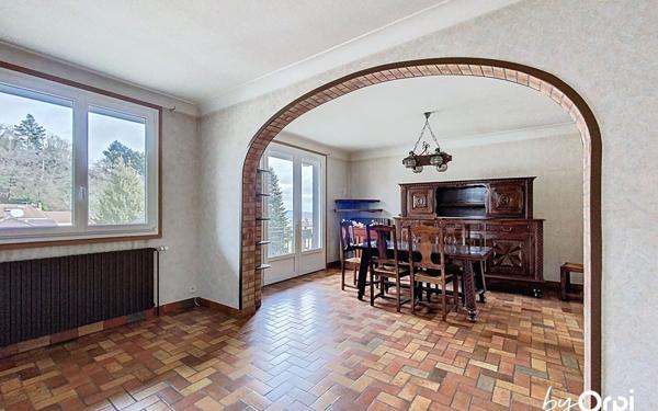 Maison à vendre    5 pièces • 122 m2 Saint-Éloy-les-Mines