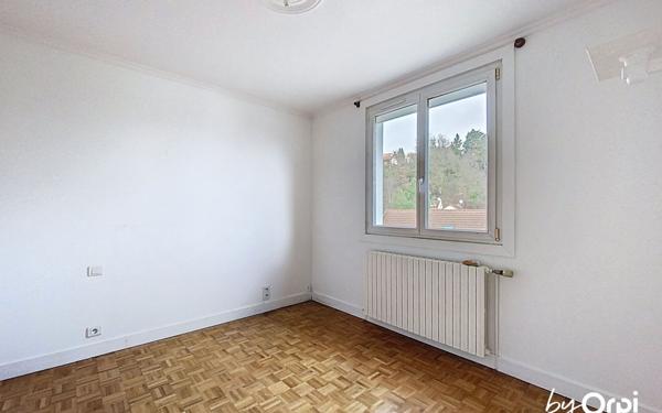 Maison à vendre    5 pièces • 122 m2 Saint-Éloy-les-Mines